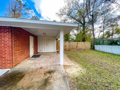 A home in Vidor