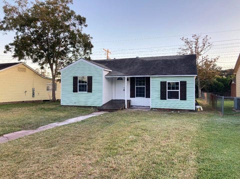 Photo of 5 Colburn, Orange, TX 77630 (MLS # 270366)