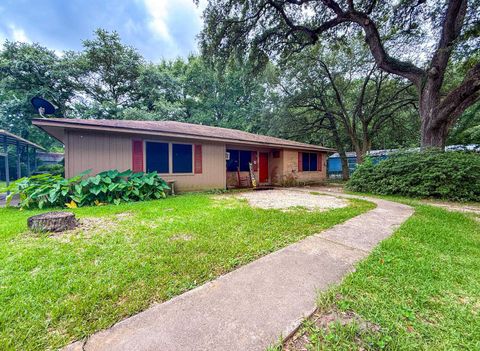 Property photo of 371 W Courtland, Vidor, TX 77662