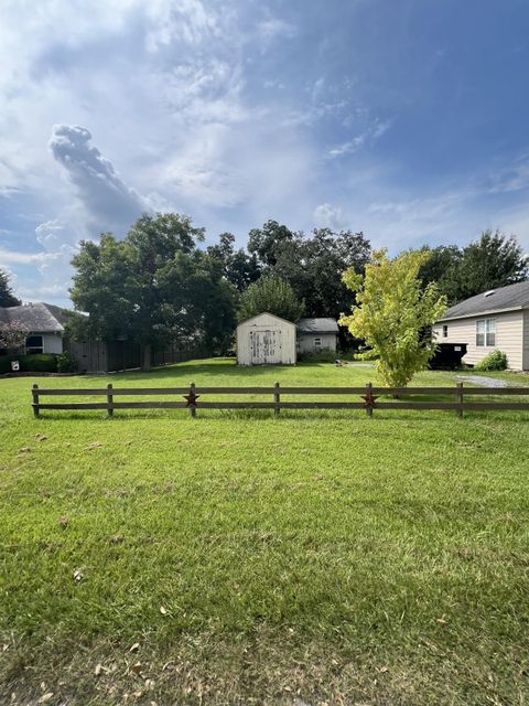 Photo of 0000 9th Street, Port Neches, TX 77651 (MLS # 262620)