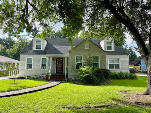 Photo of 4526 Woodlawn Drive, Port Arthur, TX 77642 (MLS # 270016)