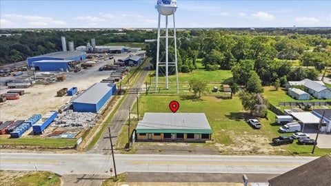 Photo of 601 Dayton, West Orange, TX 77630 (MLS # 271644)