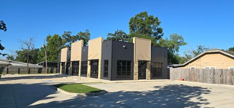 Photo of 1211 Twin City Hwy, Nederland, TX 77627 (MLS # 256044)