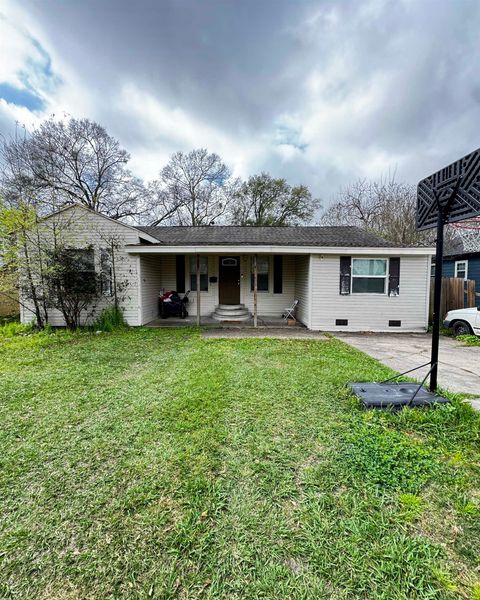 Property photo of 315 N 23rd, Nederland, TX 77627