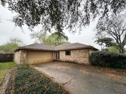 Photo of 1825 Rafes Way, Beaumont, TX 77706 (MLS # 265809)