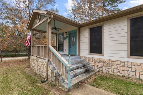 Photo of 109 Sweet Gum Loop, Brookeland, TX 75931 (MLS # 264220)