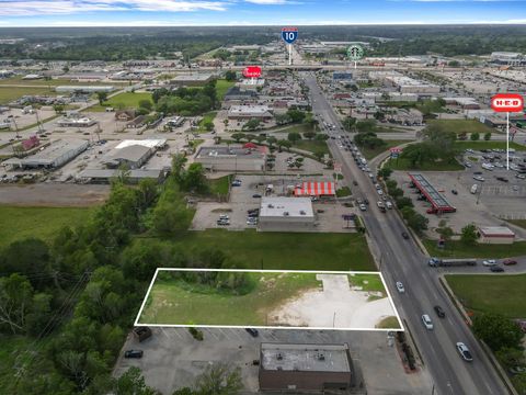 Photo of 0000 College St, Beaumont, TX 77701 (MLS # 266410)