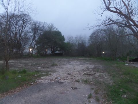 Photo of 6109 Willis, Groves, TX 77619 (MLS # 265943)