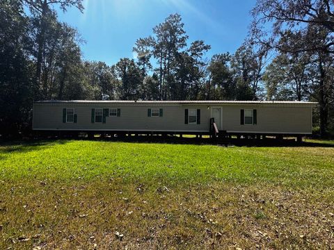 A home in Vidor