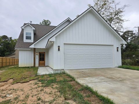 A home in Lumberton