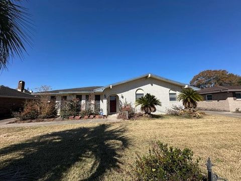 Photo of 3120 Nashville Ave, Nederland, TX 77627 (MLS # 265209)