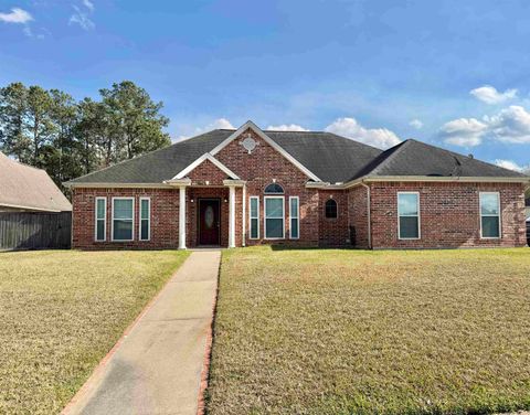 Photo of 210 Christel, Vidor, TX 77662 (MLS # 264300)