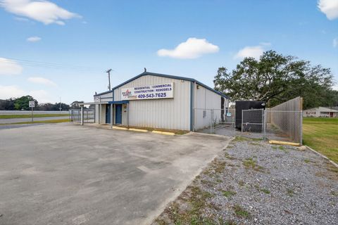 Photo of 3050 E Parkway Street, Groves, TX 77619 (MLS # 264151)