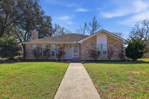 Photo of 12955 Mintwood Drive, Beaumont, TX 77713 (MLS # 271327)