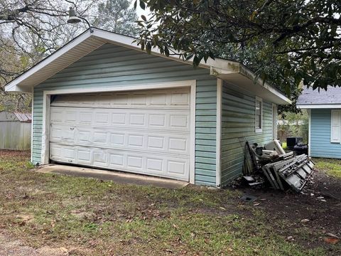 A home in Woodville