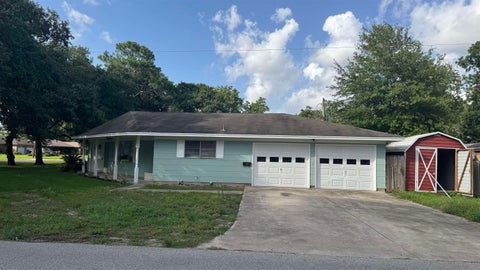 Photo of 2545 11th. St., Port Neches, TX 77651 (MLS # 269946)