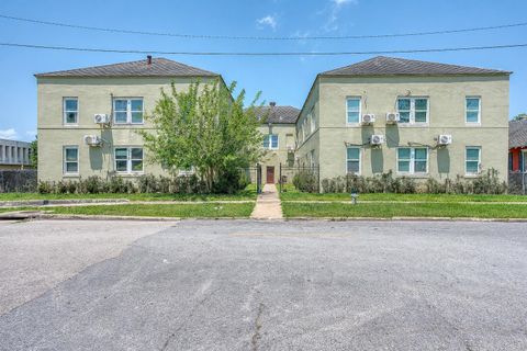 Property photo of 2290 North, Beaumont, TX 77701
