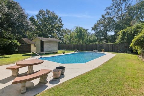 A home in Lumberton