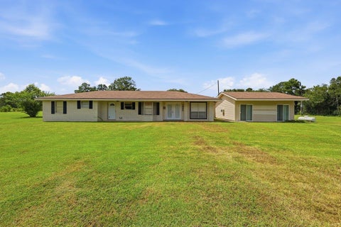 Photo of 7922 Fm 1004 W, Buna, TX 77612 (MLS # 270097)