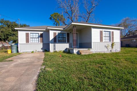Photo of 9270 Josey, Beaumont, TX 77707 (MLS # 264309)