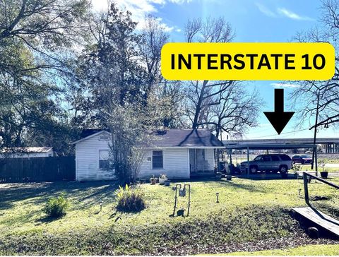 Photo of 3015 Enner, Orange, TX 77632 (MLS # 264595)