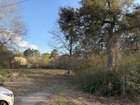 Photo of 7155 Tram Rd, Beaumont, TX 77701 (MLS # 266506)