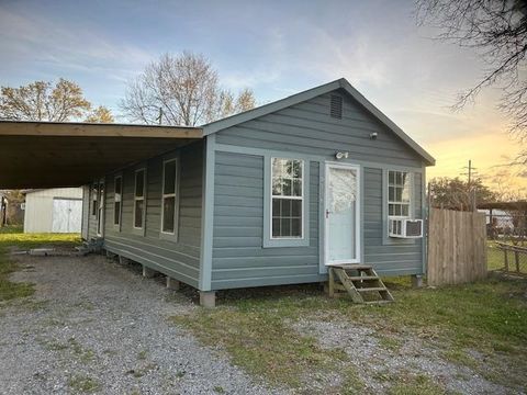 Photo of 2115 Bonnie, Orange, TX 77630 (MLS # 265371)