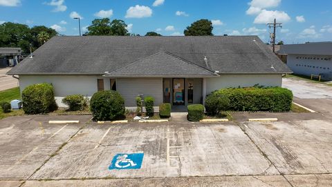 Photo of 2100 Hwy 365, Nederland, TX 77627 (MLS # 264125)