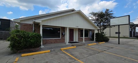 Photo of 5301 39th, Groves, TX 77619 (MLS # 260872)