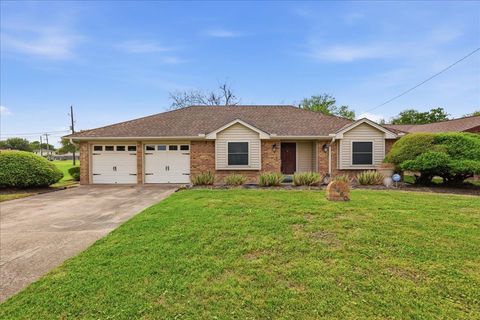 Photo of 4460 Beale St, Beaumont, TX 77705 (MLS # 266359)