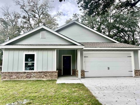 A home in Port Neches