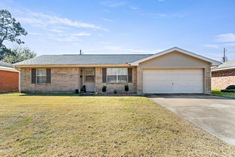 Photo of 1139 Bernice, Bridge City, TX 77611 (MLS # 264908)