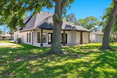 A home in Port Neches