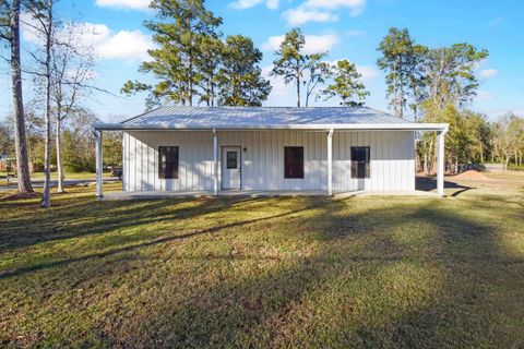 A home in Silsbee