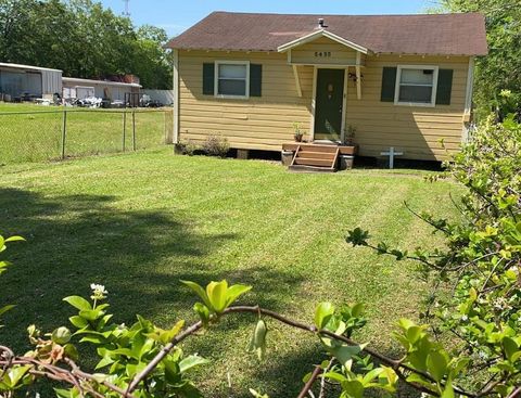 Photo of 5455 pine burr, Beaumont, TX 77708 (MLS # 266938)