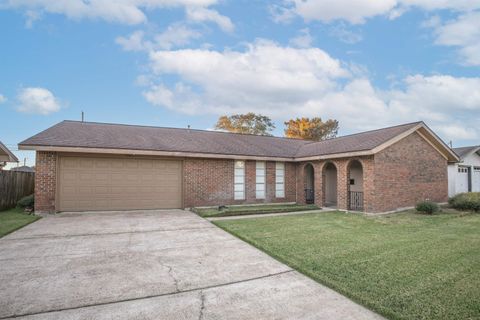 Photo of 3148 Sandalwood, Port Neches, TX 77651 (MLS # 265214)