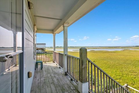 A home in Crystal Beach