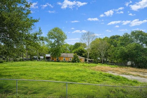 Photo of 1609 S Missouri, Orange, TX 77630 (MLS # 265966)