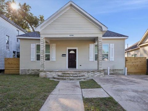 Photo of 2290 Orange Street, Beaumont, TX 77701 (MLS # 264532)