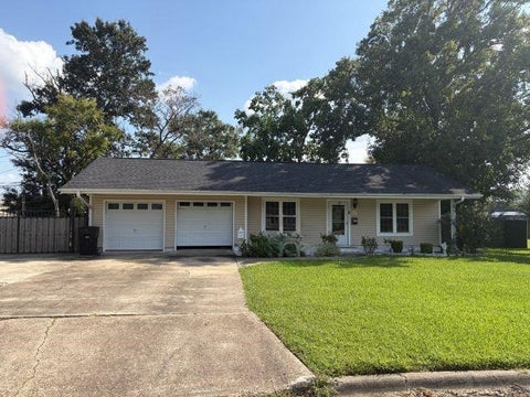 Photo of 3419 Avenue N, Nederland, TX 77627 (MLS # 271019)