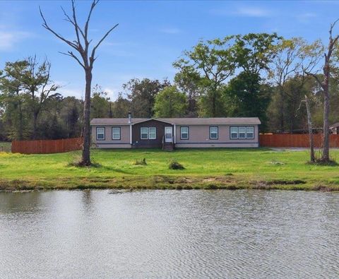 Photo of 275 Cr 734, Buna, TX 77612 (MLS # 265785)