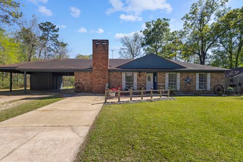 Photo of 2616 Alvin Ln, Orange, TX 77632 (MLS # 266080)