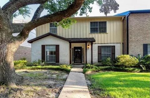 Photo of 5975 Townhouse Lane, Beaumont, TX 77707 (MLS # 262764)