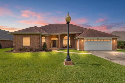 Photo of 2805 Bear Trails, Orange, TX 77632 (MLS # 270140)