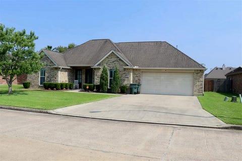 Photo of 7930 Sweetbay, Beaumont, TX 77707 (MLS # 269791)