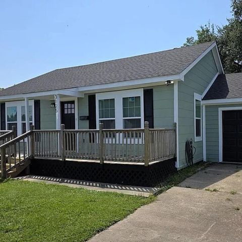 Photo of 3125 SOUTH DR., Groves, TX 77619 (MLS # 263571)