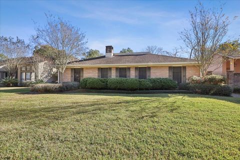 Photo of 4310 Thomas Glen, Beaumont, TX 77707 (MLS # 264401)