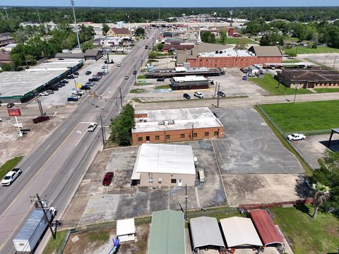 Photo of 270 N Main, Vidor, TX 77662 (MLS # 265733)