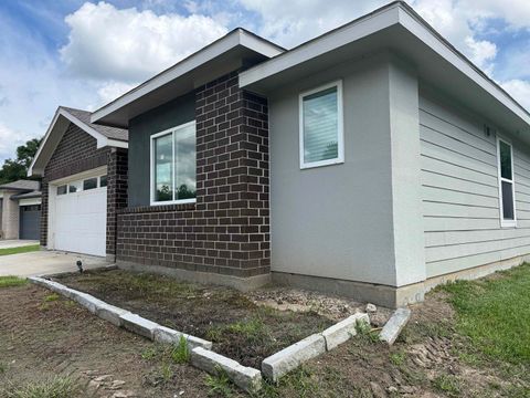 Property photo of 345 Silver Bridge, Bridge City, TX 77611