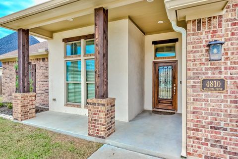 A home in Groves